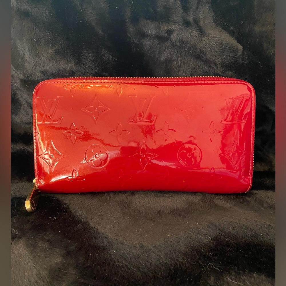 Louis Vuitton Monogram Vernis Patent Leather continental Wallet Scarlet Red